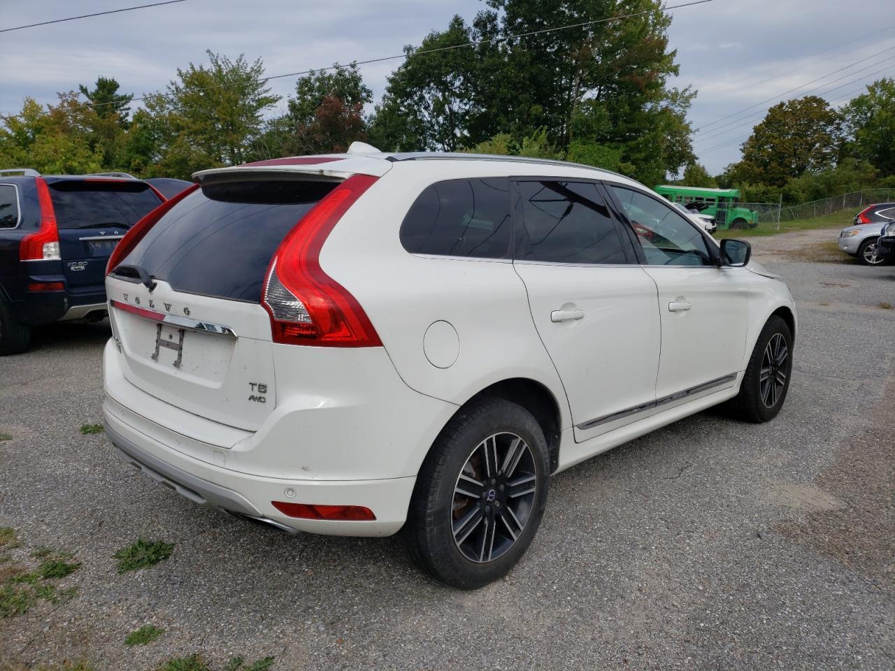 2017 Volvo Xc60 T5 Dynamic - Фото 4