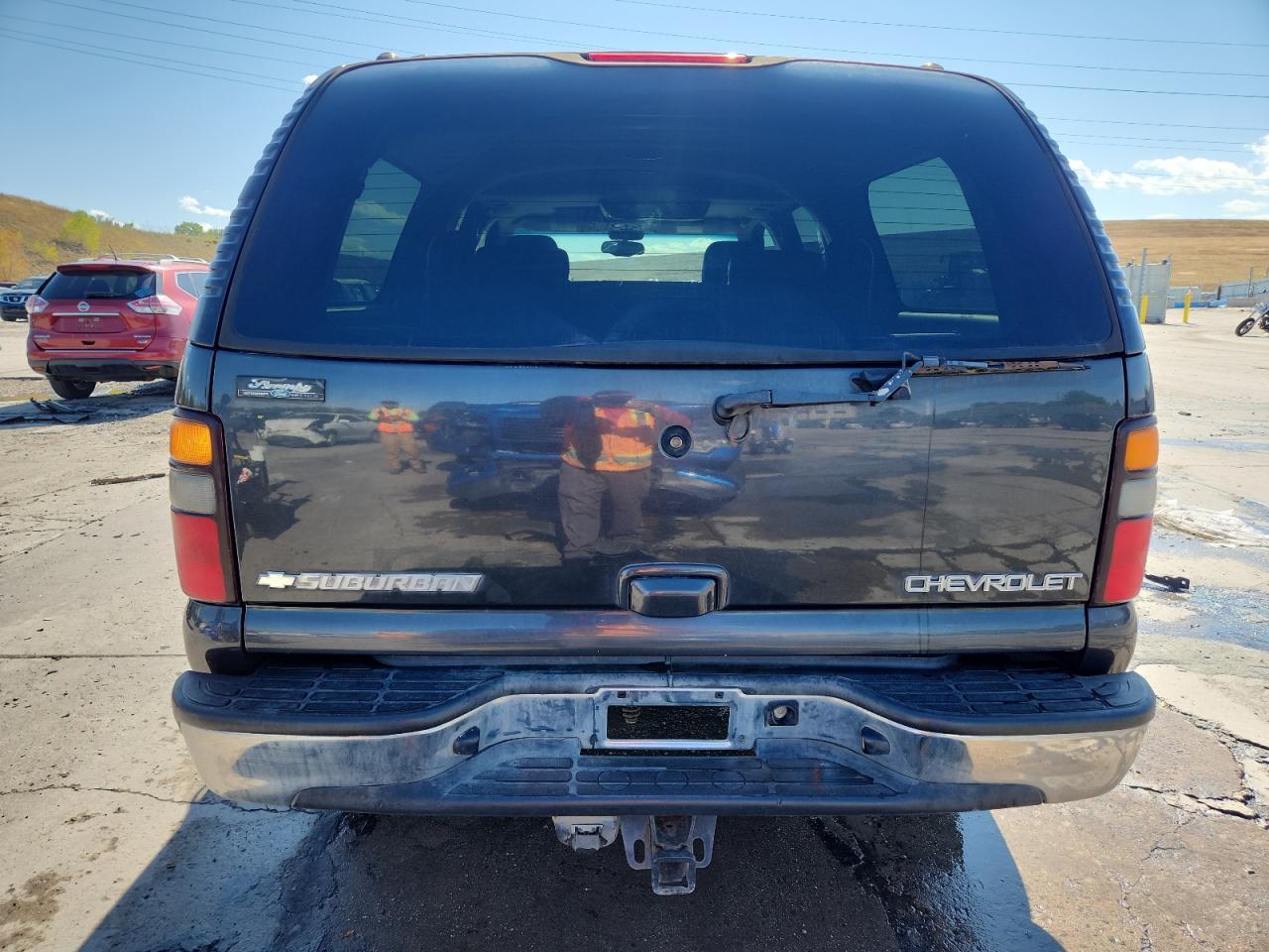 2005 Chevrolet Suburban K1500 - Image 6