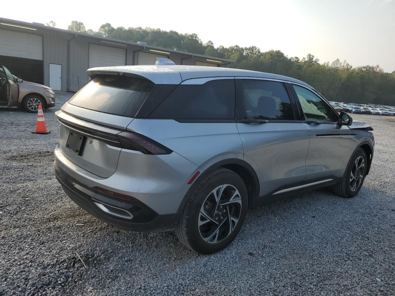 2025 Lincoln Nautilus Premiere - Image 3