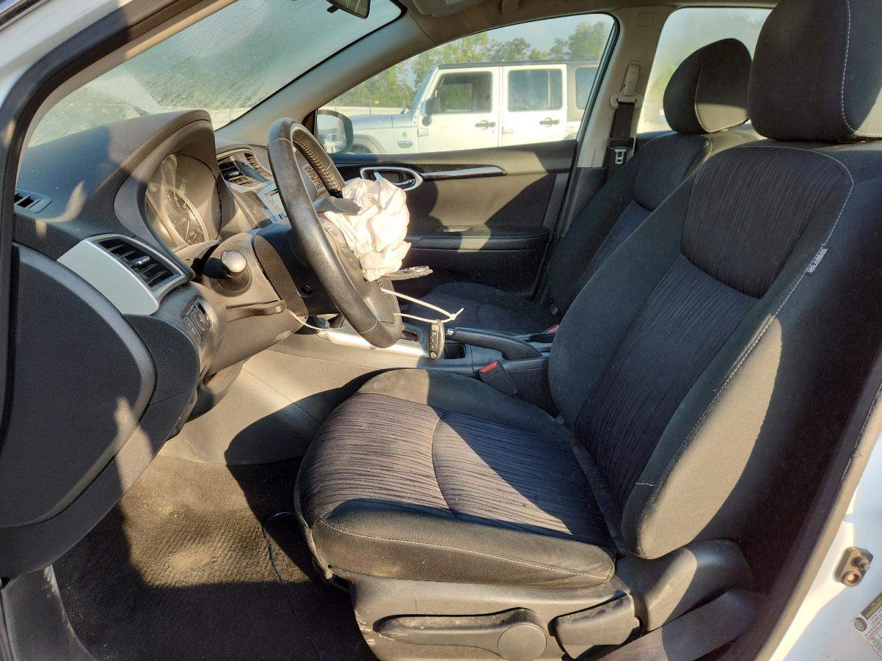 2019 Nissan Sentra S - Фото 7