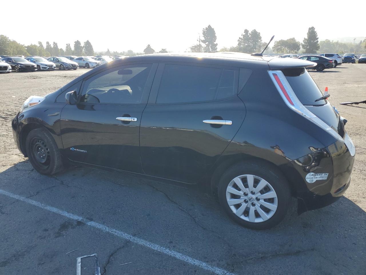 2013 Nissan Leaf S - Фото 2