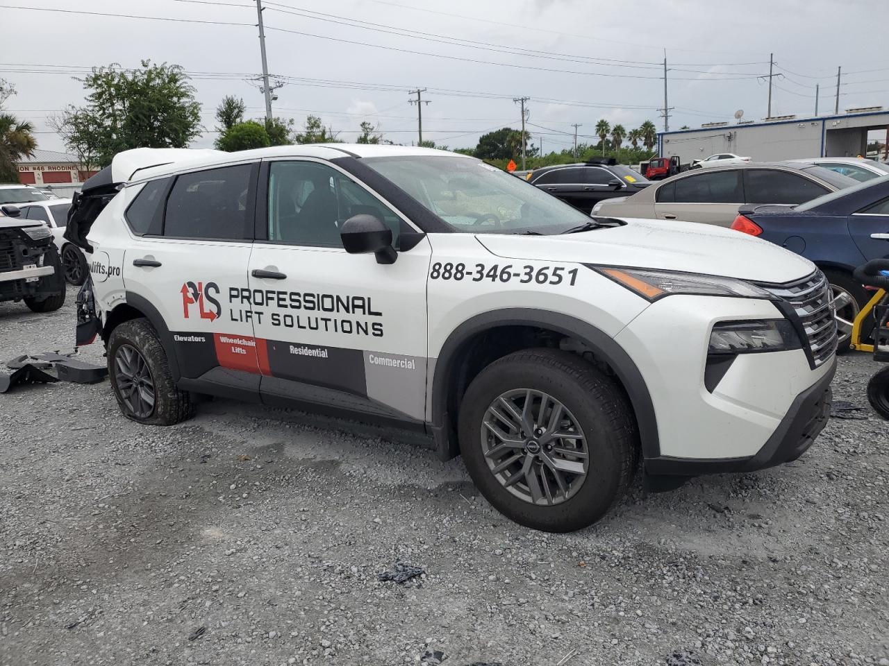 2025 Nissan Rogue S - Image 4