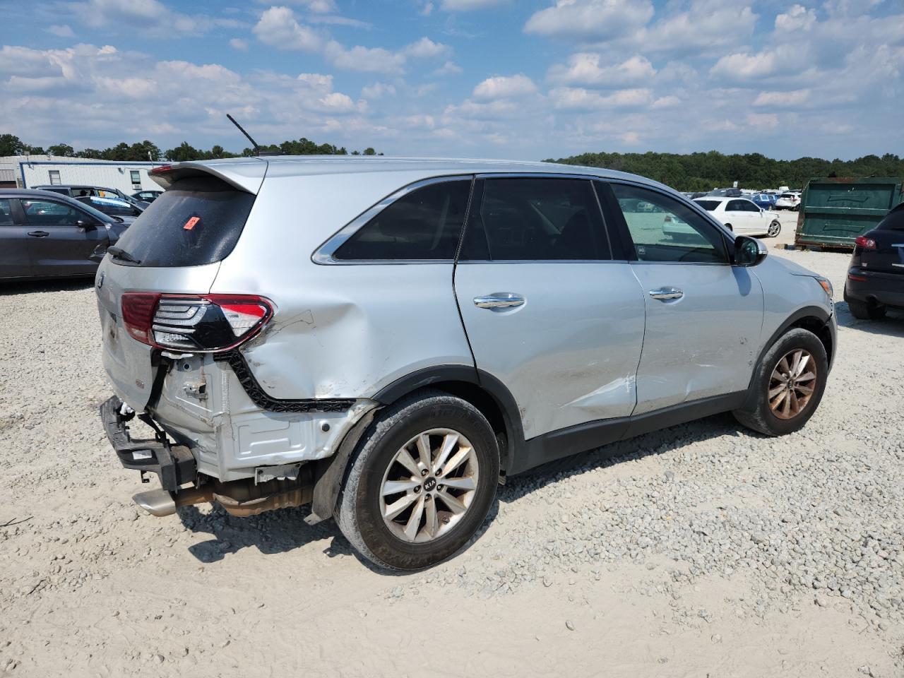 2020 Kia Sorento L - Image 3