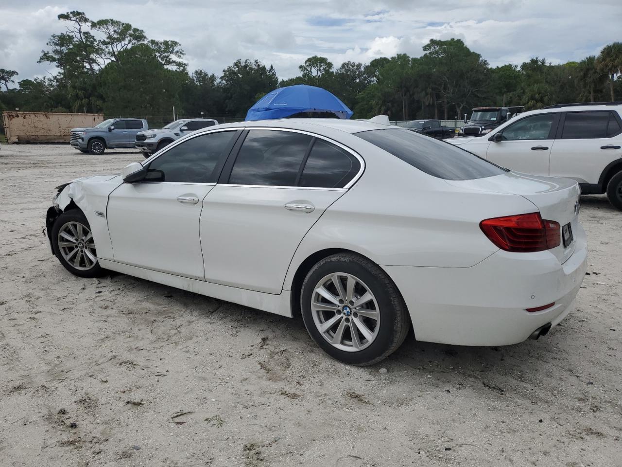 2015 BMW 528 I - Фото 2
