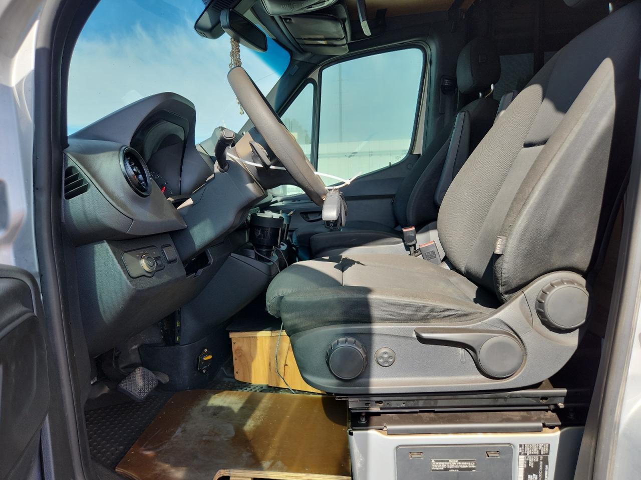 2019 Mercedes-Benz Sprinter 2500/3500 - Image 7
