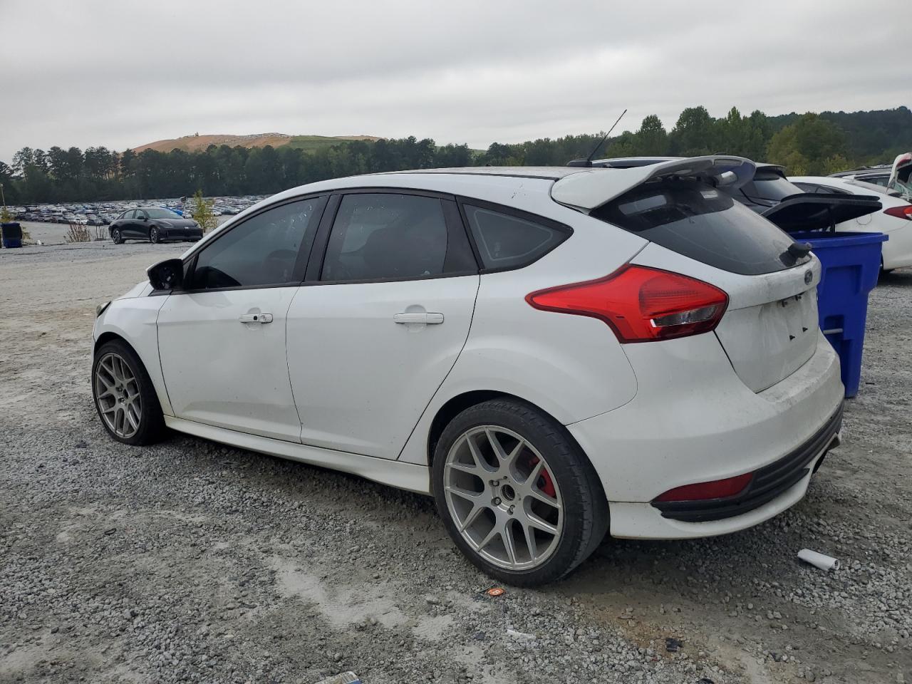 2017 Ford Focus St - Фото 2
