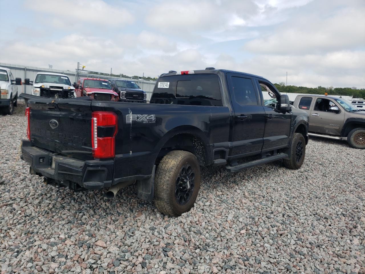 2024 Ford F350 Super Duty - Фото 3
