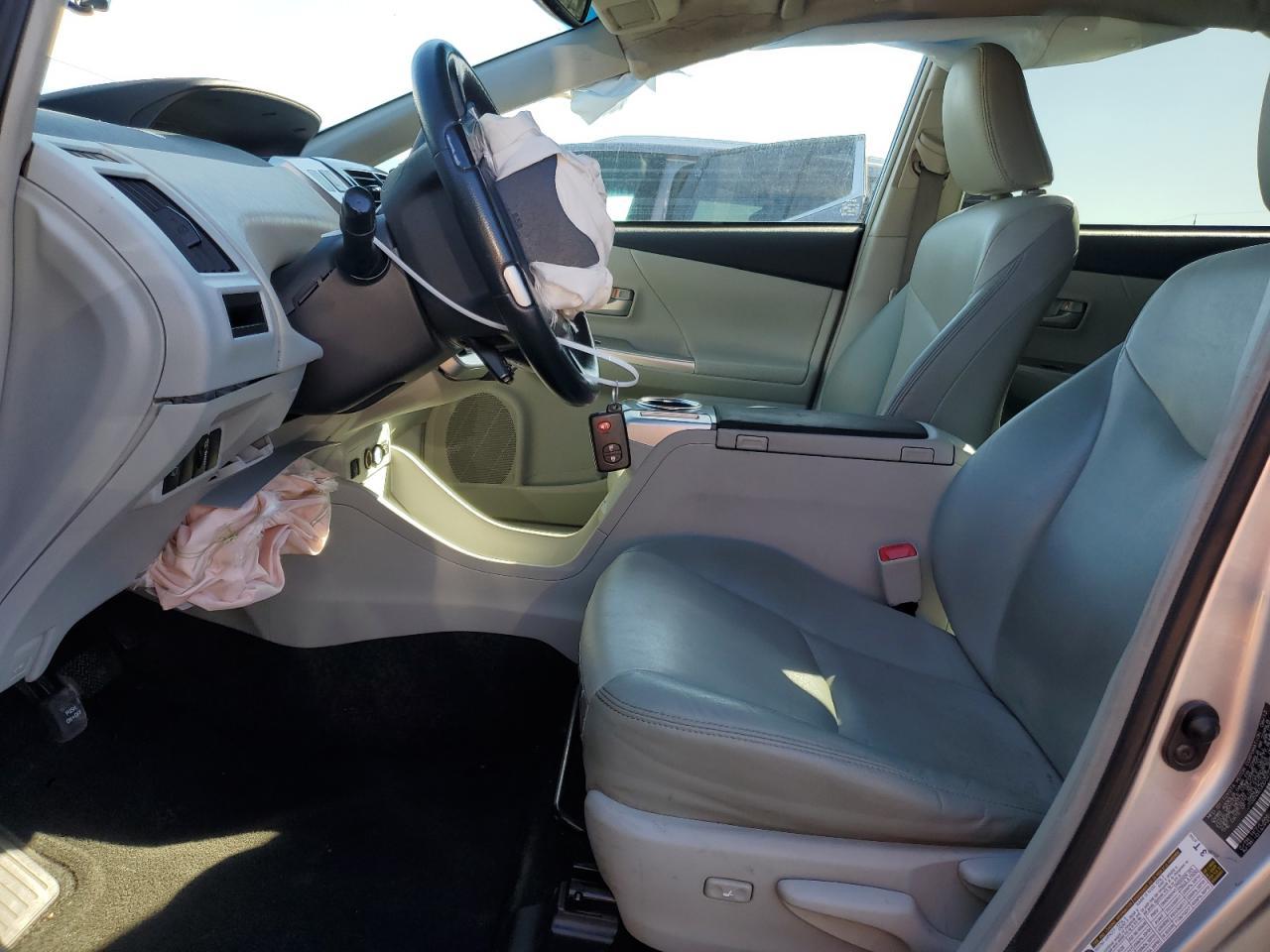 2013 Toyota Prius V - Image 7
