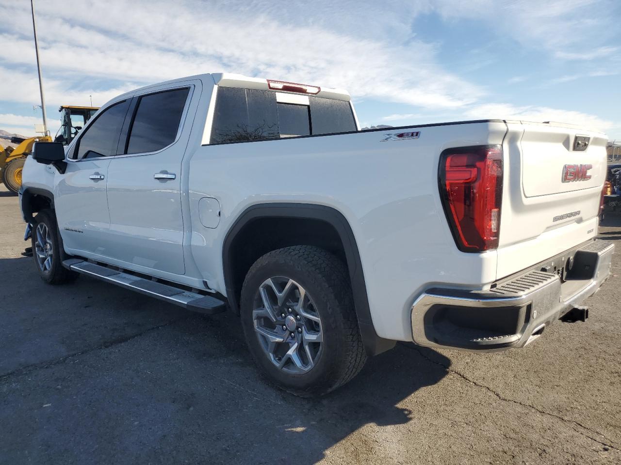 2025 GMC Sierra K1500 Slt - Image 2