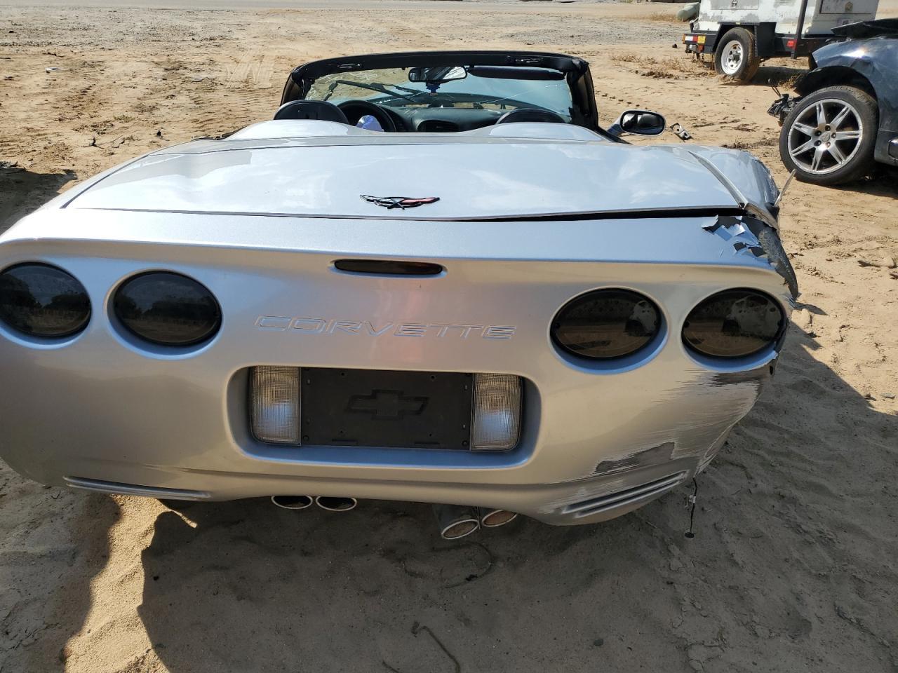 2001 Chevrolet Corvette - Фото 6