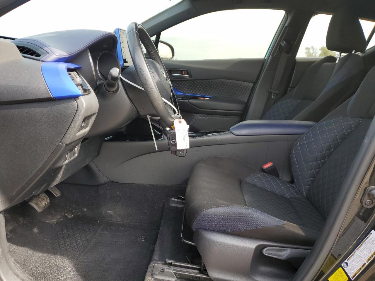 2021 Toyota C-Hr Xle - Image 7