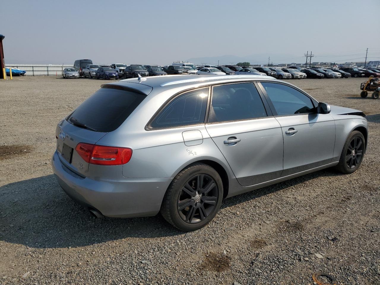 2011 Audi A4 Premium - Фото 3