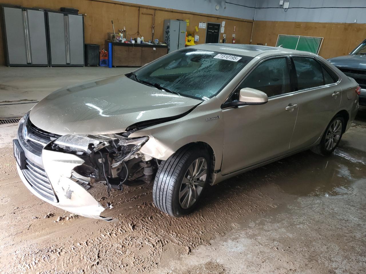 2016 Toyota Camry Hybrid