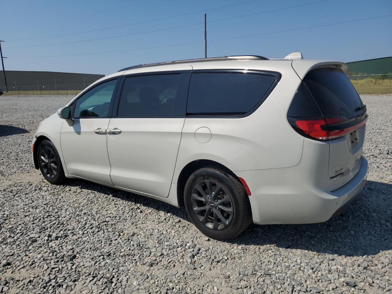 2021 Chrysler Pacifica Touring L - Фото 2