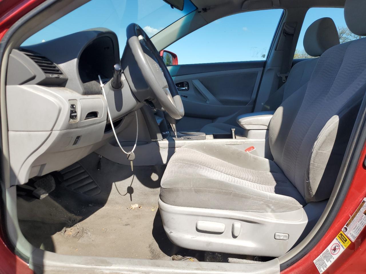 2010 Toyota Camry Base - Фото 7