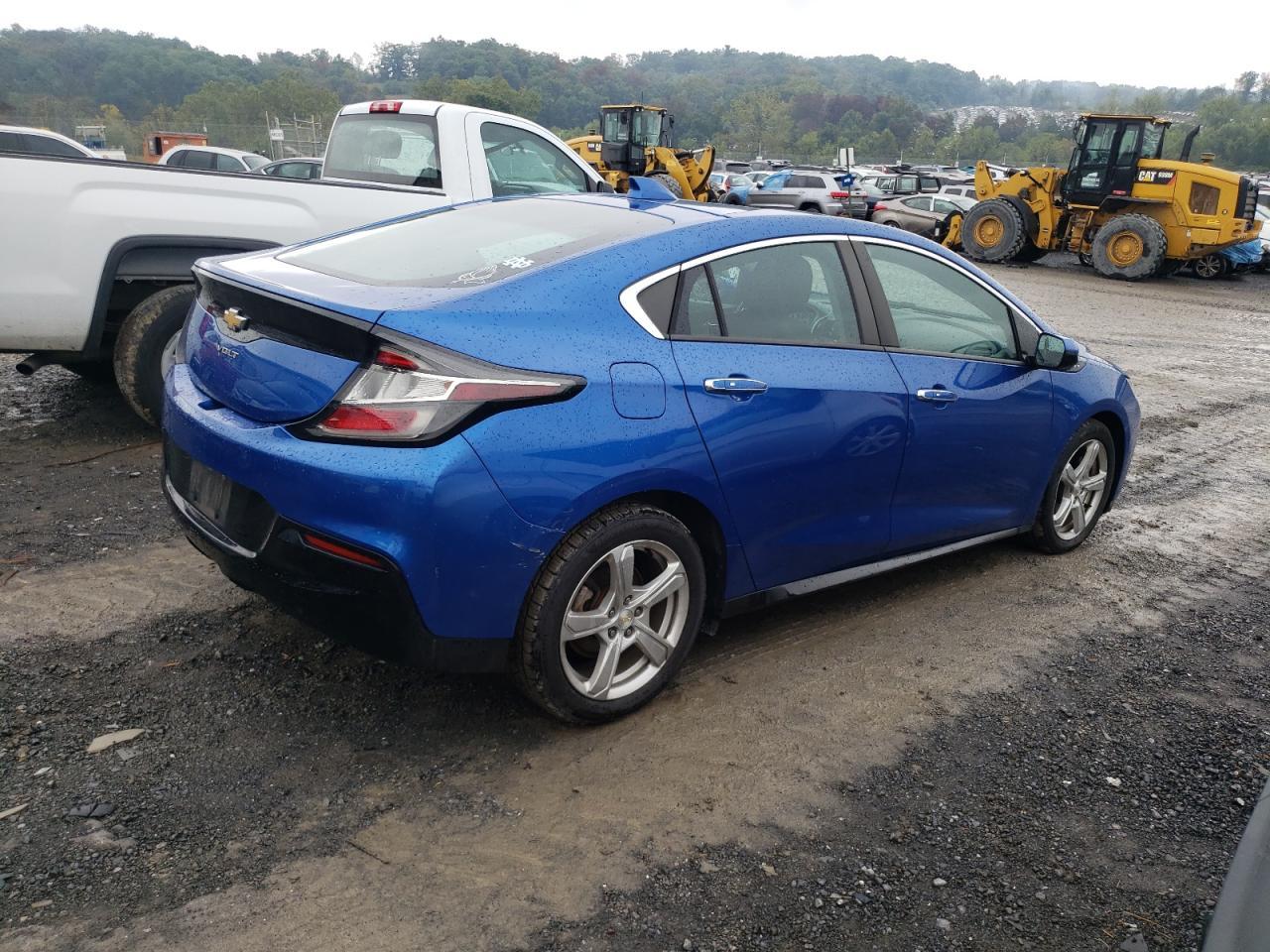 2018 Chevrolet Volt Lt - Image 3
