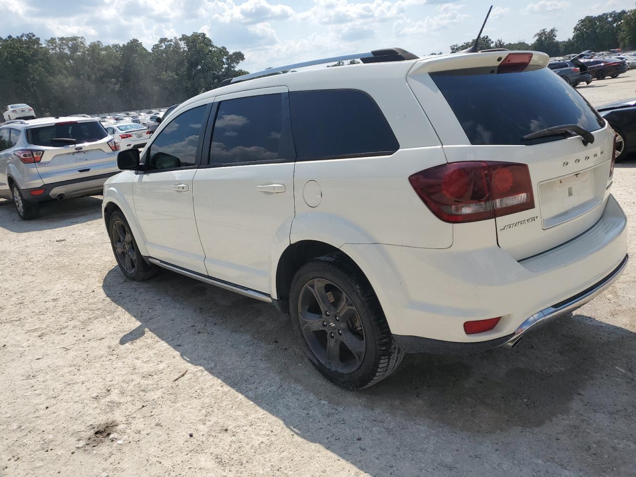 2019 Dodge Journey Crossroad - Фото 2