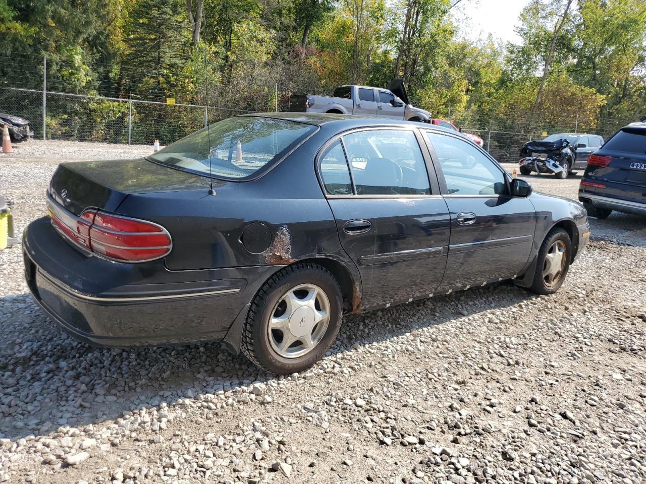 1999 Oldsmobile Cutlass Gls - Image 3