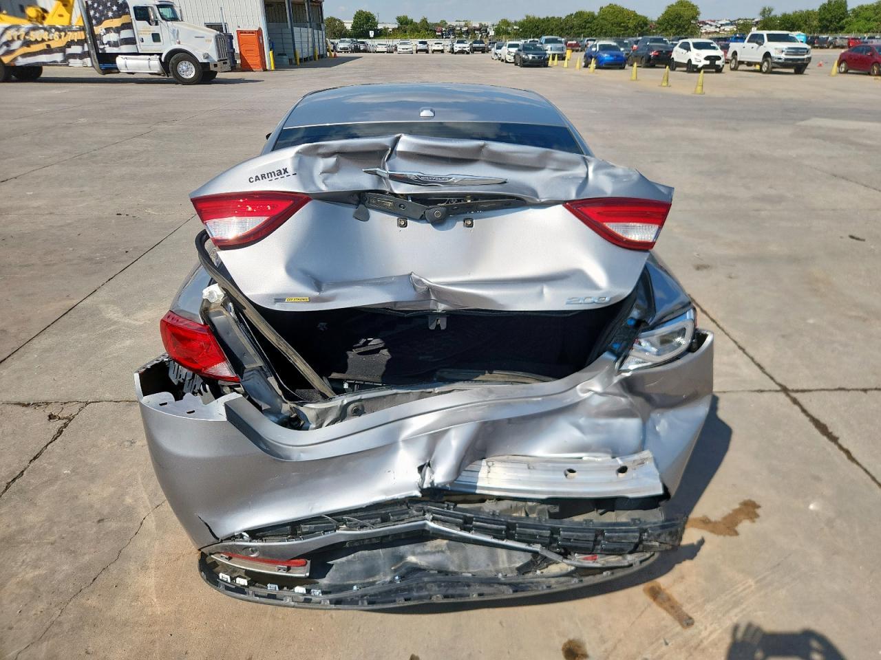 2016 Chrysler 200 Limited - Фото 6