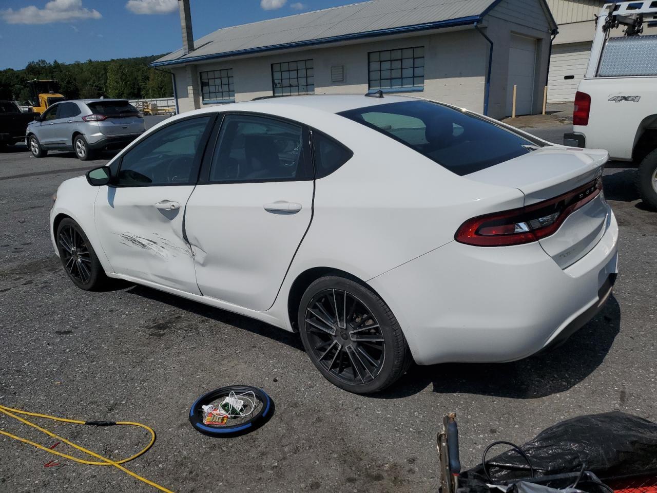 2015 Dodge Dart Sxt - Image 2