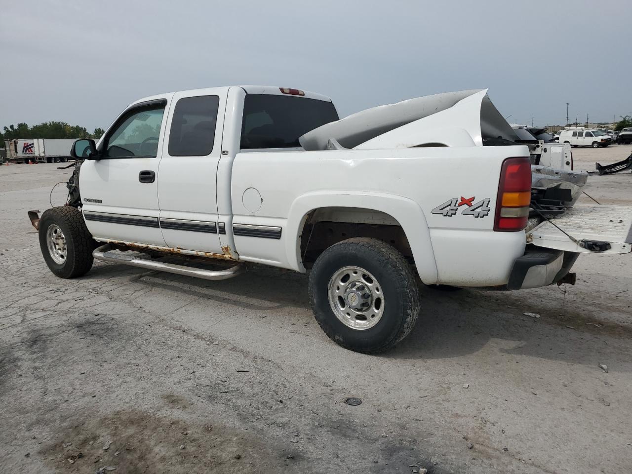 2001 Chevrolet Silverado K2500 Heavy Duty - Image 2