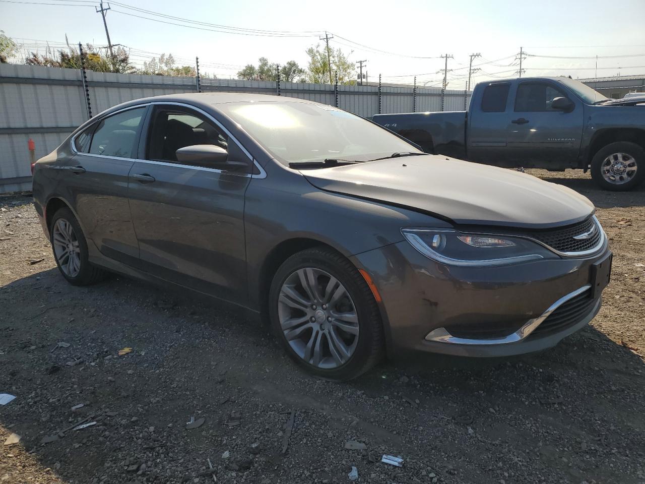 2016 Chrysler 200 Limited - Фото 4