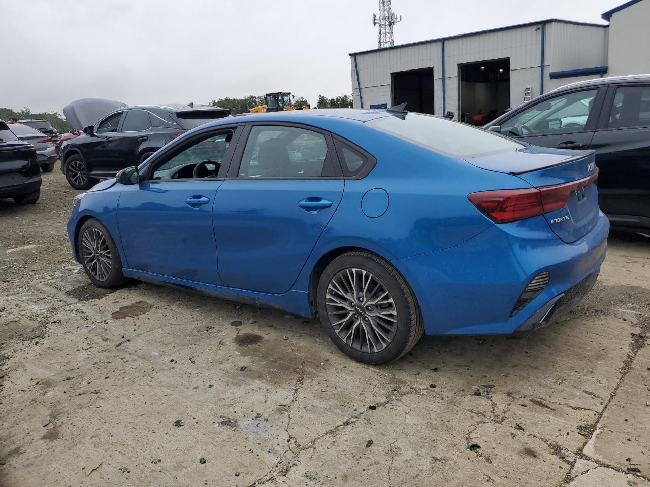 2023 Kia Forte Gt Line - Image 2