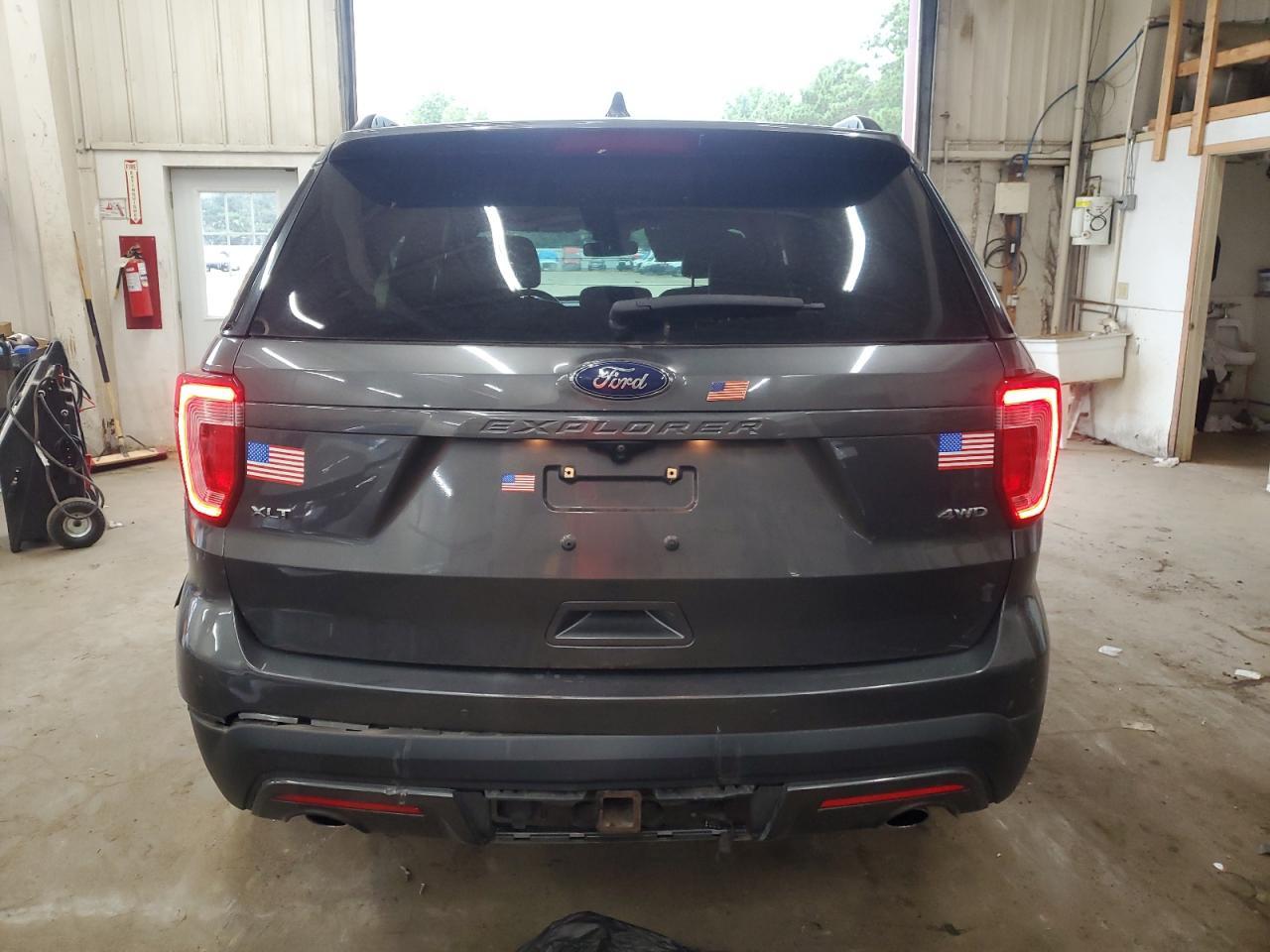 2017 Ford Explorer Xlt - Фото 6