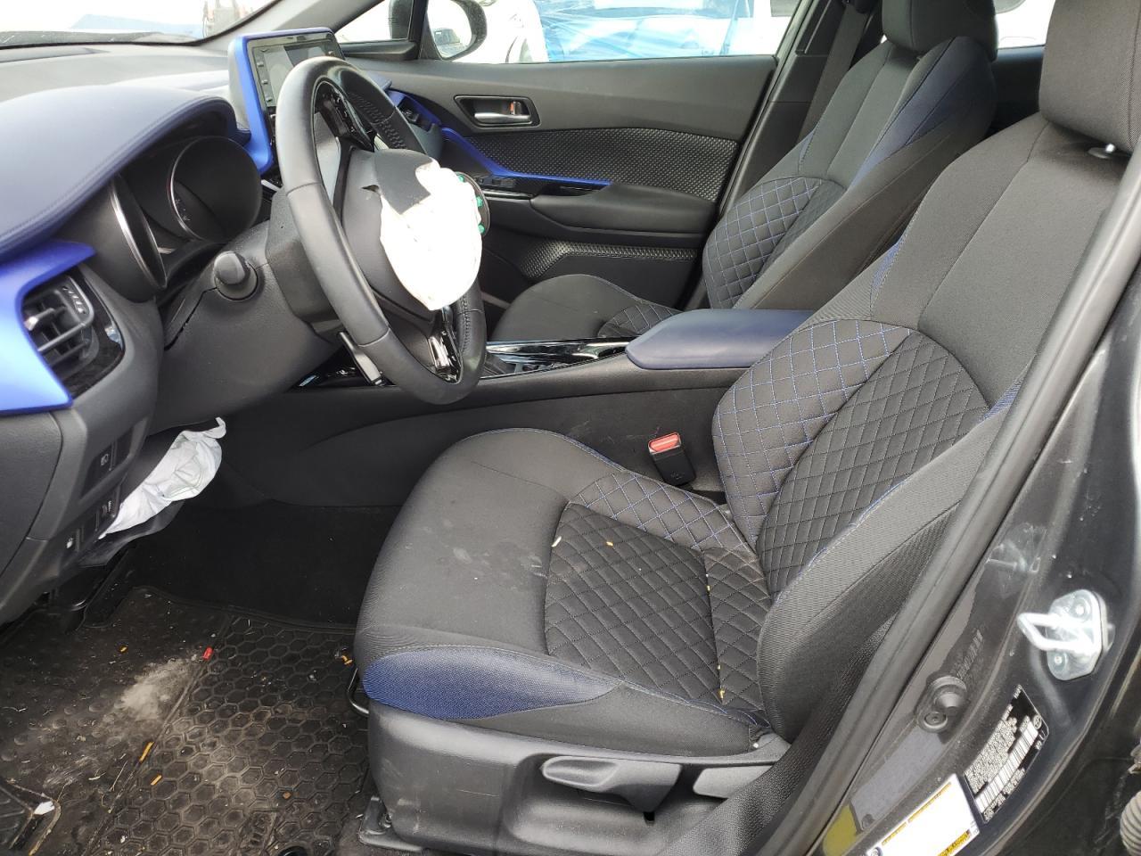 2021 Toyota C-Hr Xle - Image 7