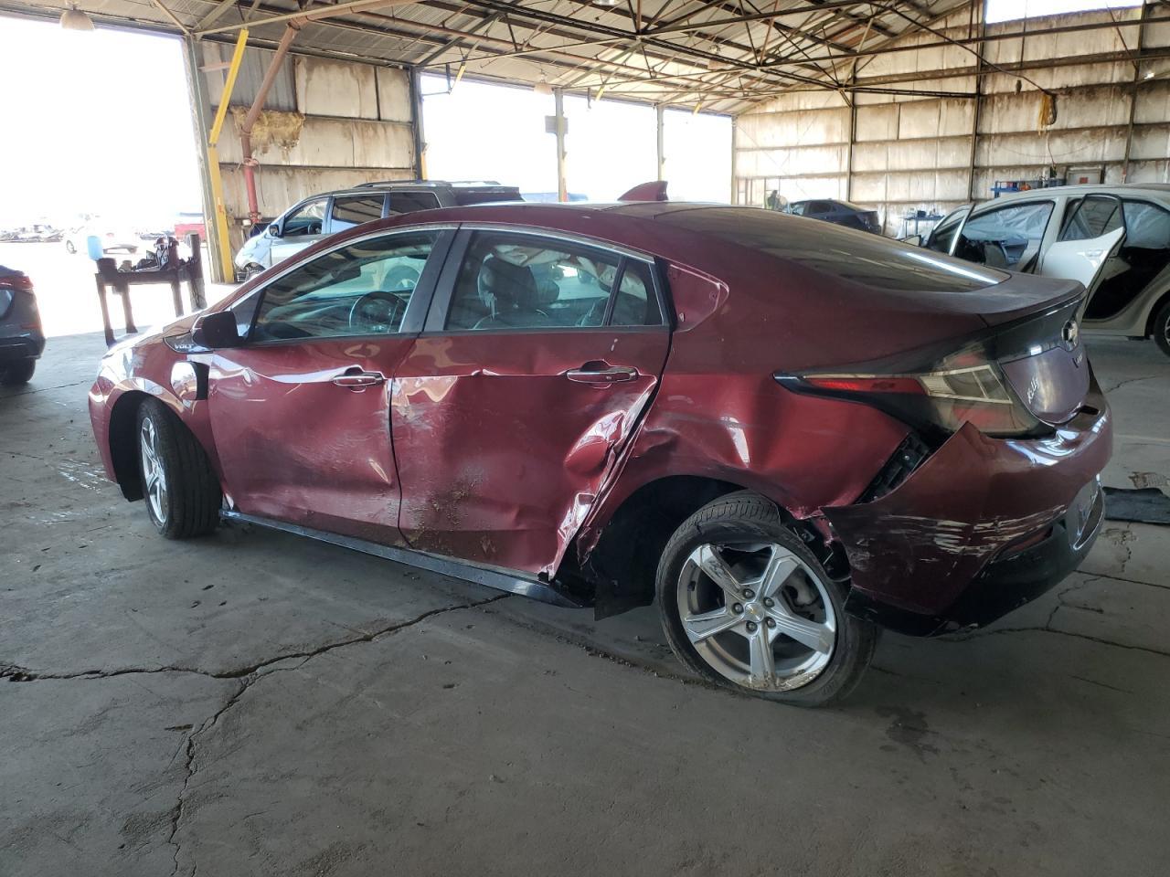 2017 Chevrolet Volt Lt - Image 2