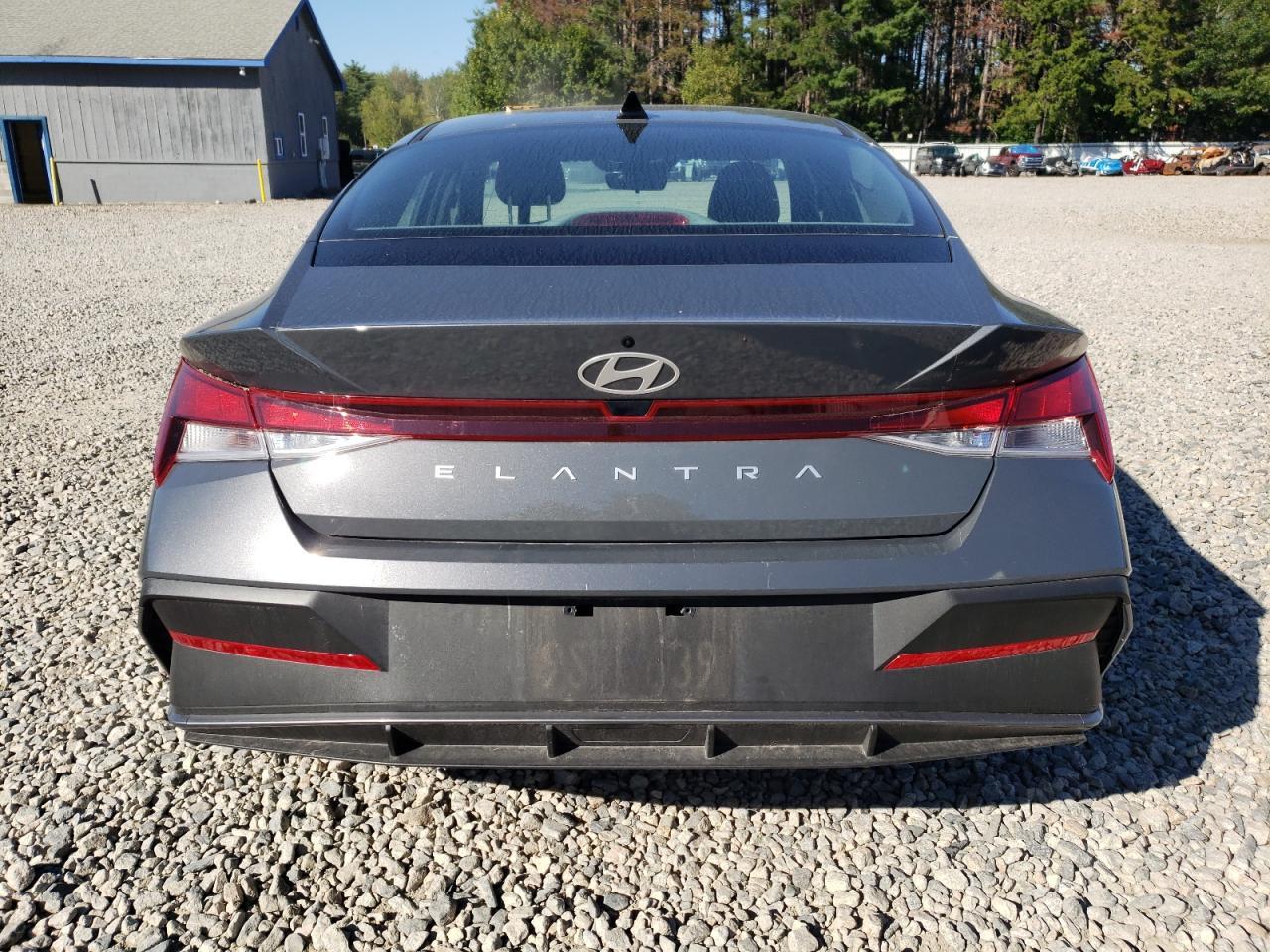 2025 Hyundai Elantra - Image 6