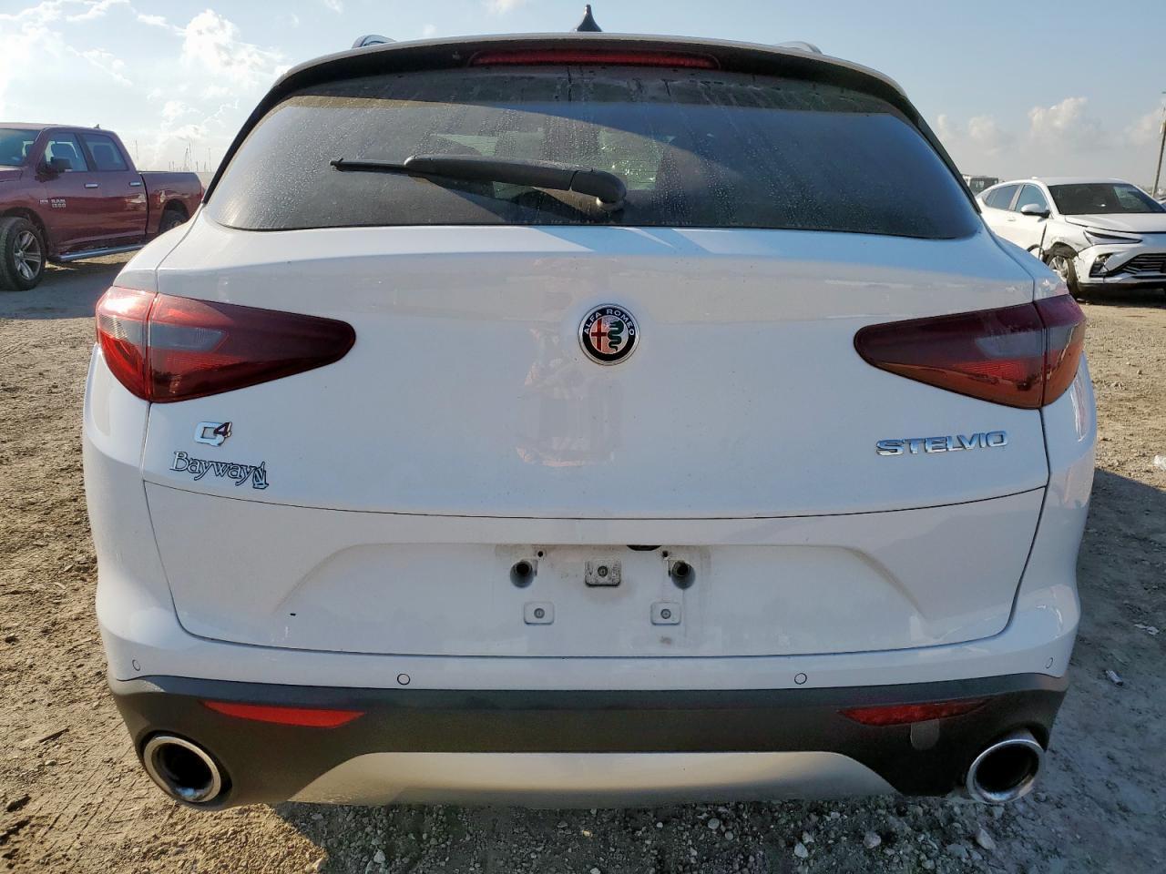 2019 Alfa Romeo Stelvio - Фото 6