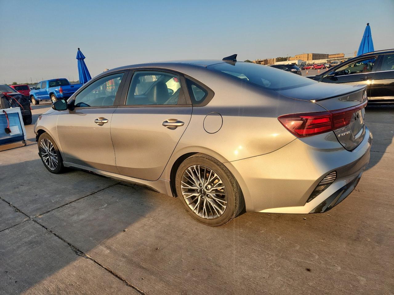 2022 Kia Forte Gt Line - Фото 2