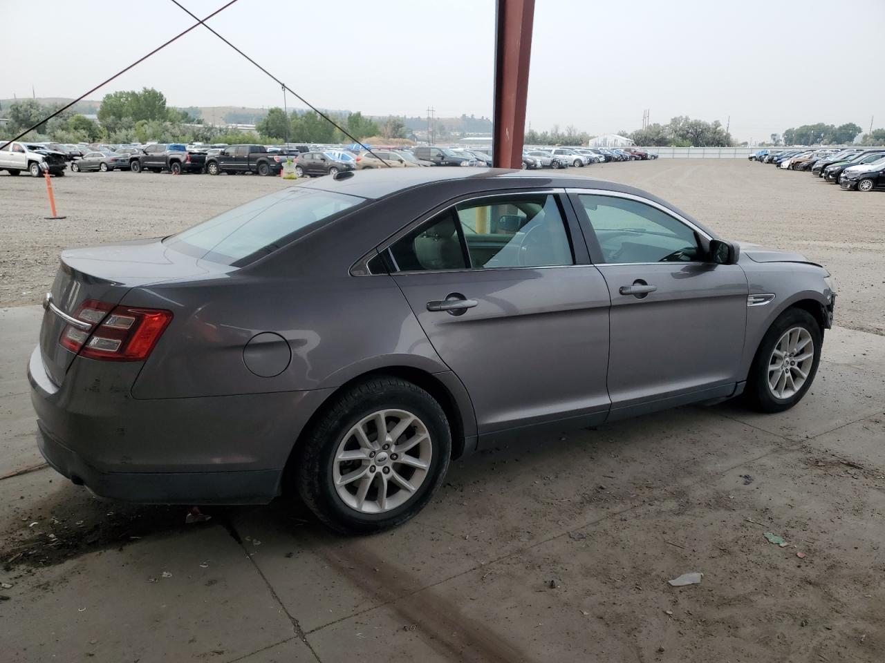 2014 Ford Taurus Se - Image 3