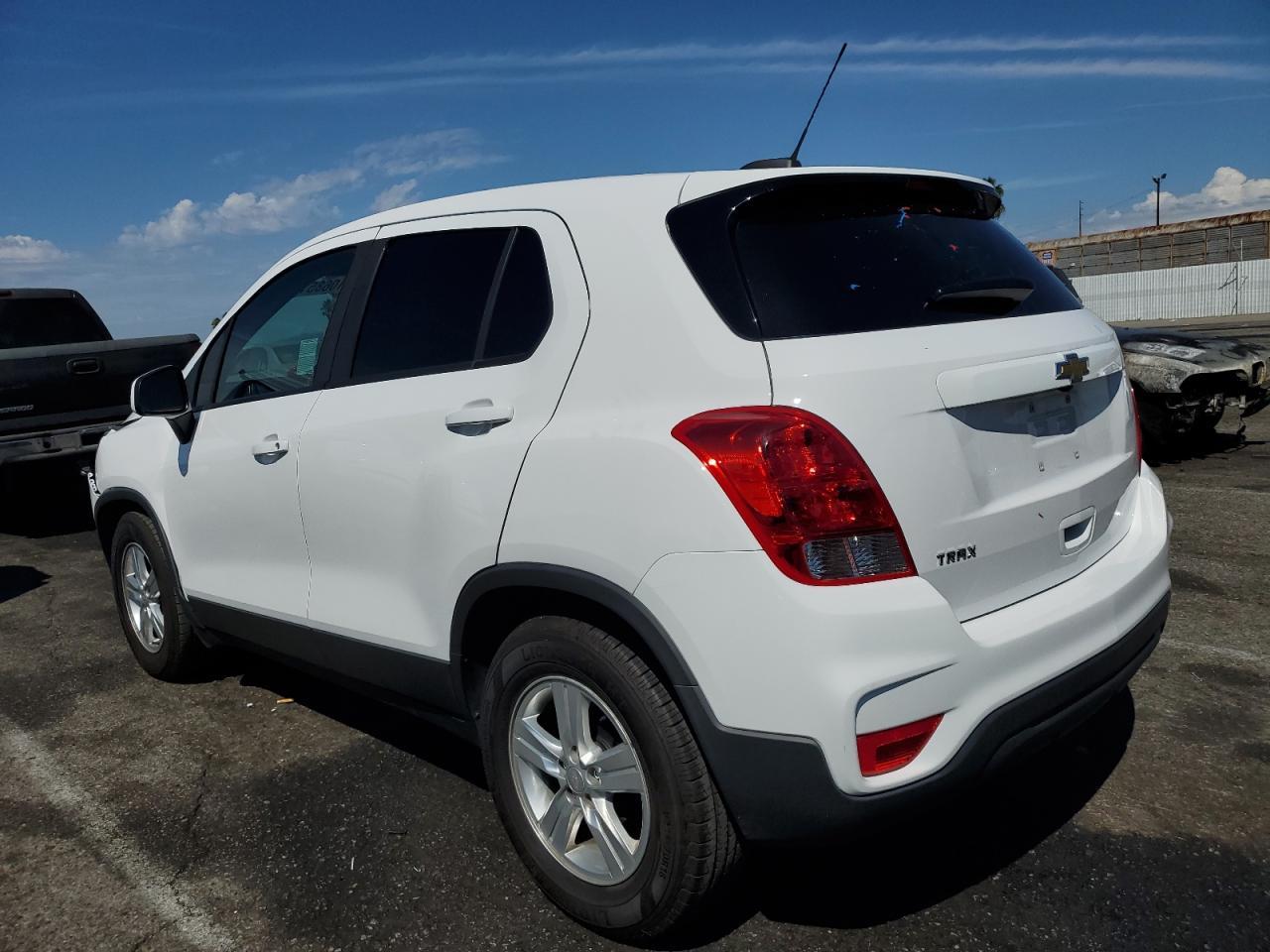 2020 Chevrolet Trax Ls - Фото 2