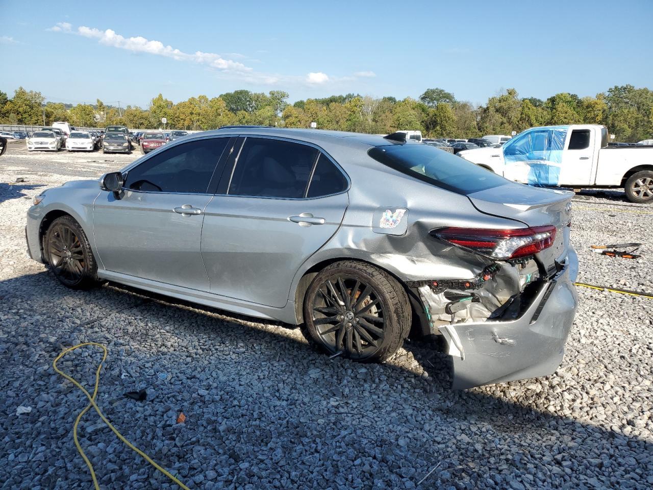 2021 Toyota Camry Xse - Фото 2