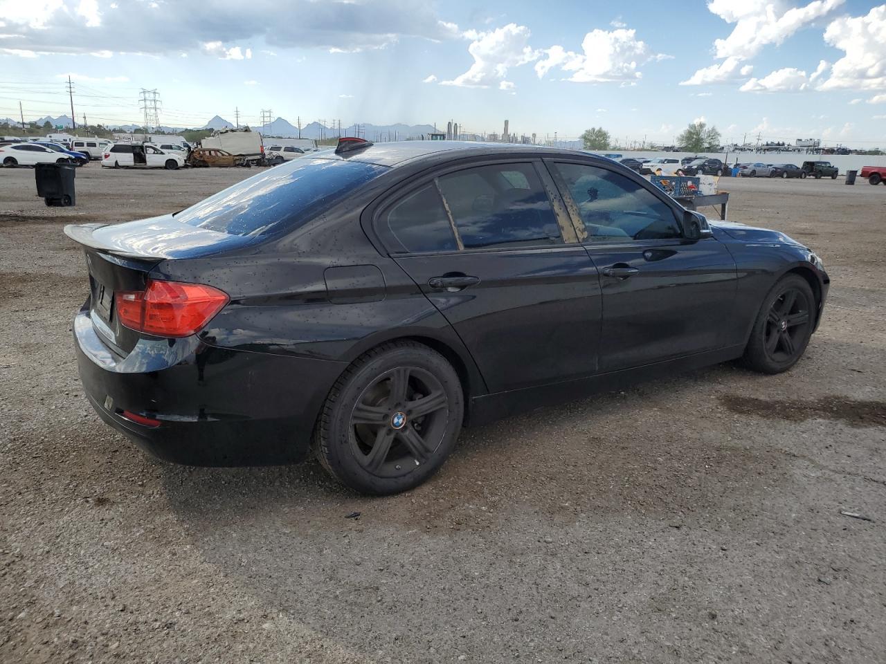 2014 BMW 320 I - Фото 3