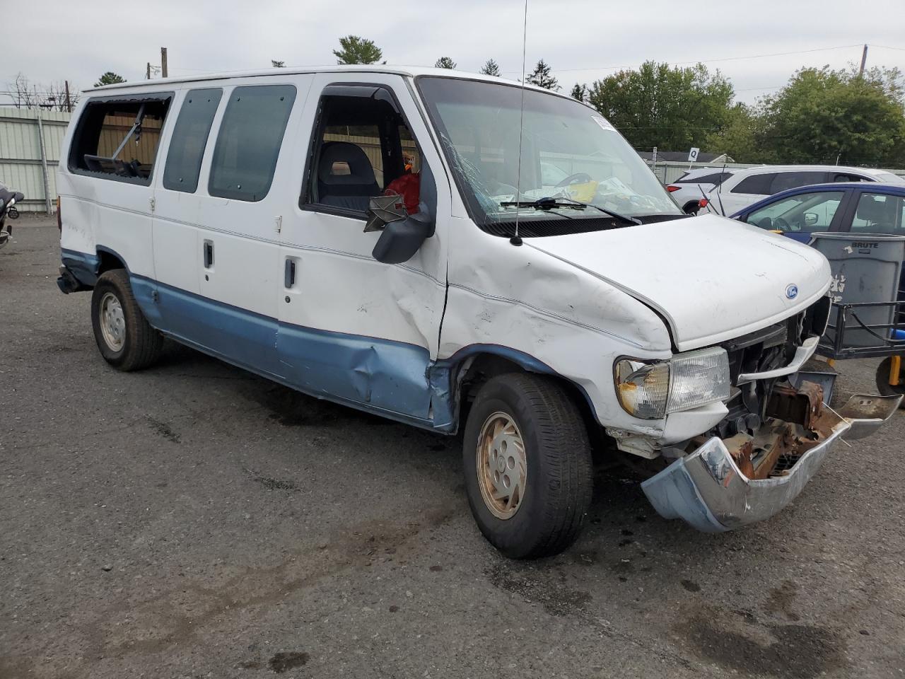 1994 Ford Econoline E150 - Image 4