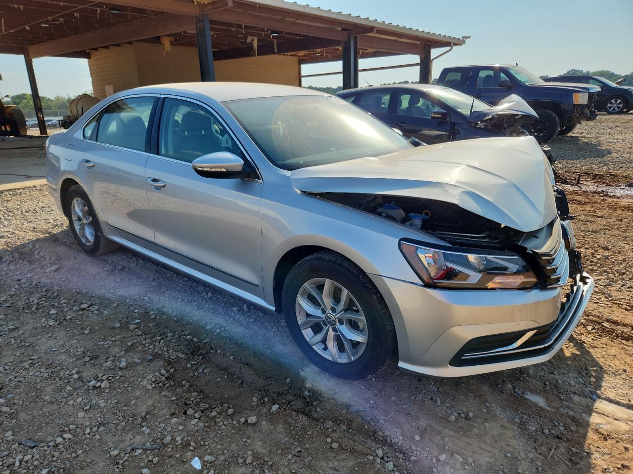 2017 Volkswagen Passat S - Фото 4