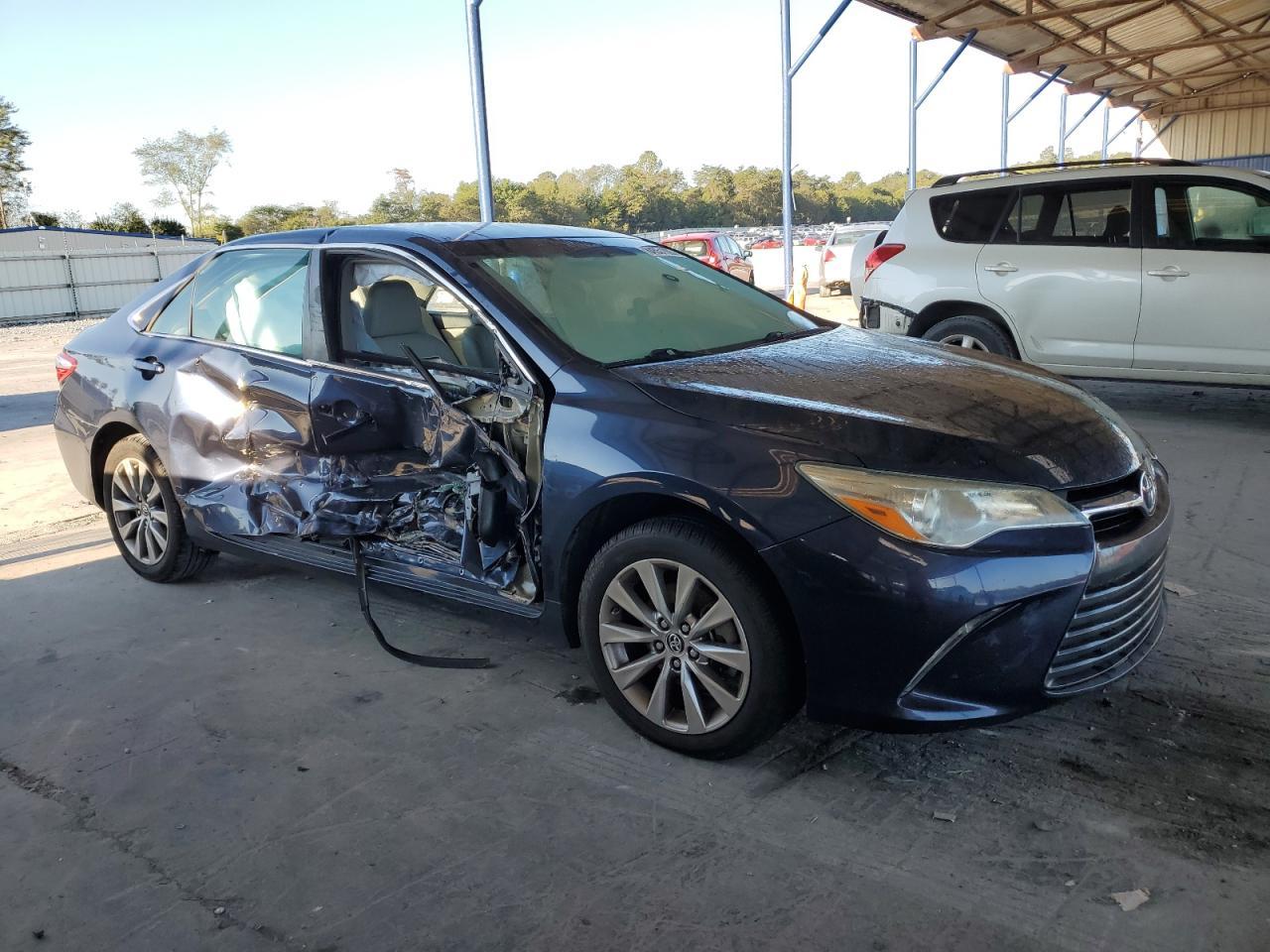 2015 Toyota Camry Le - Фото 4