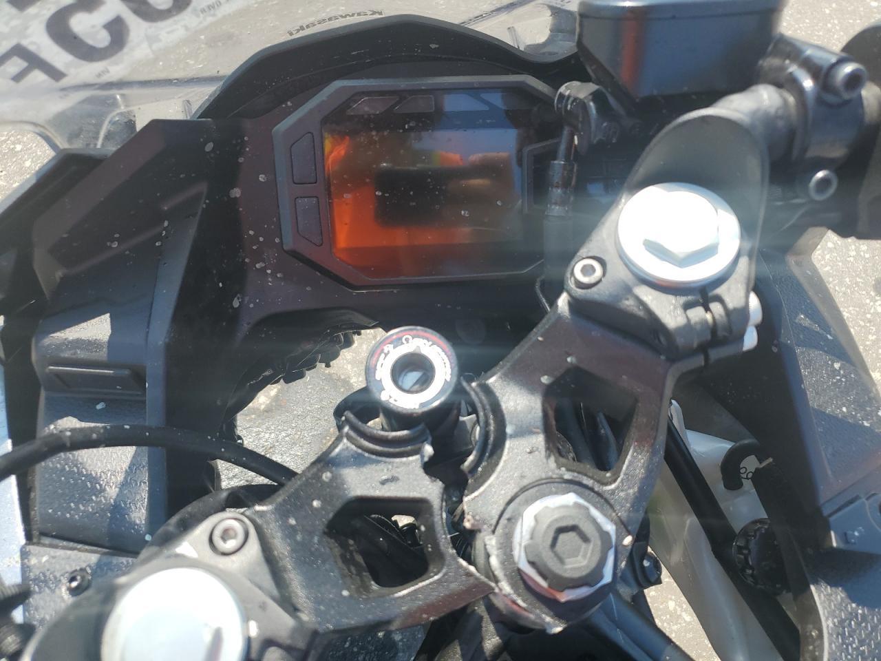 2025 Kawasaki Ex500 - Фото 7