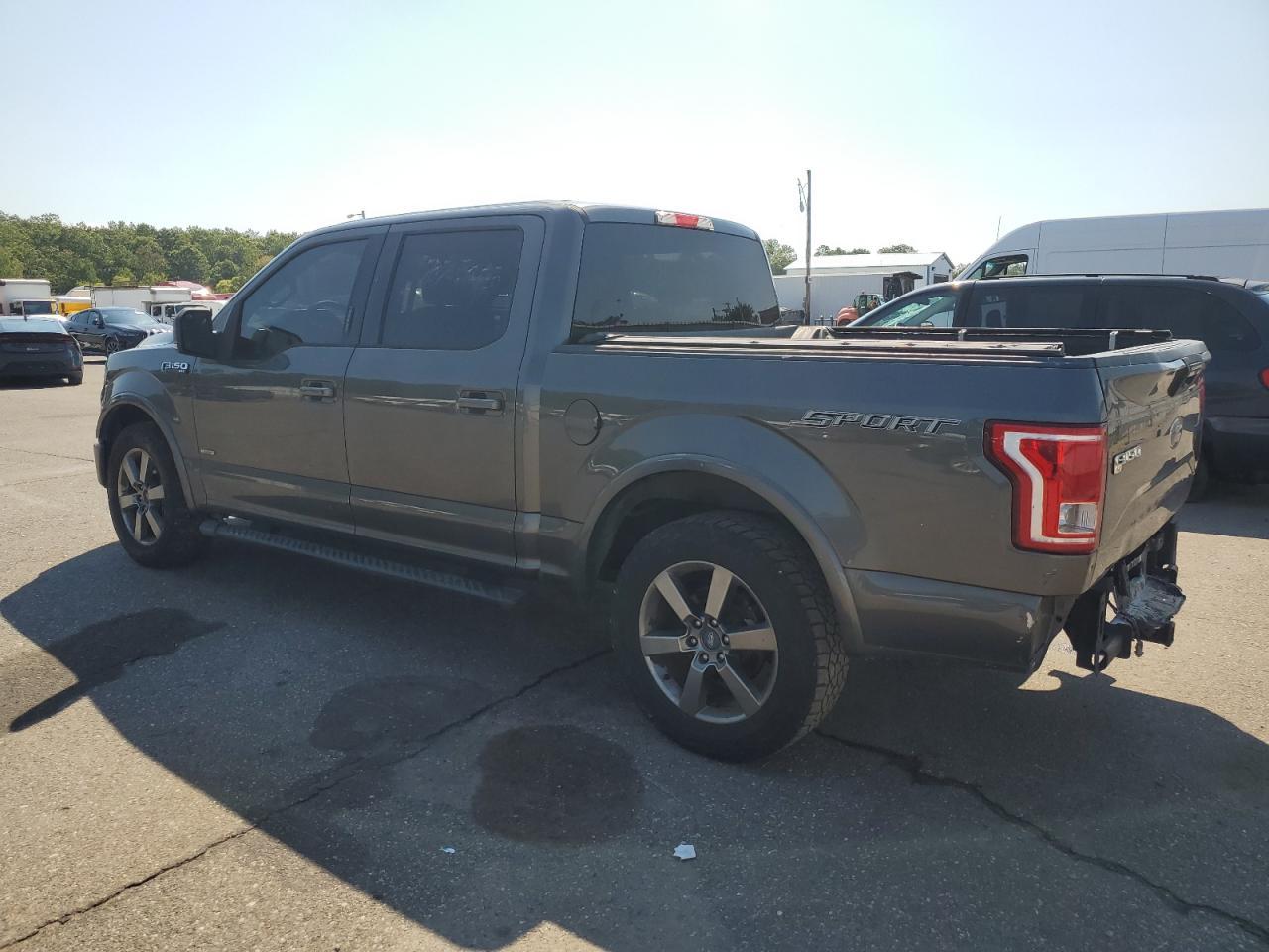 2015 Ford F150 Supercrew - Фото 2
