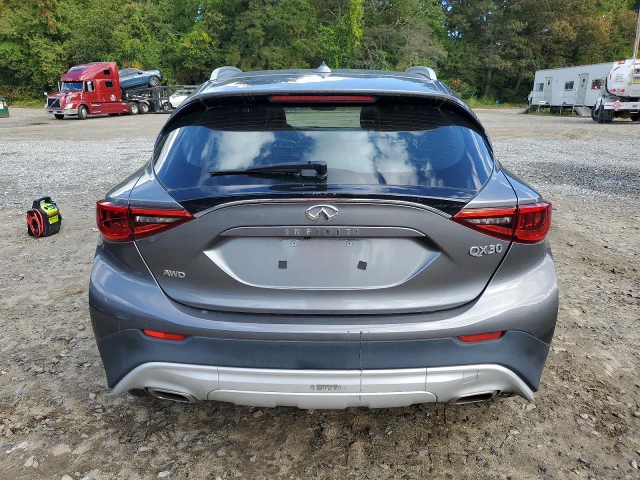2018 Infiniti Qx30 Base - Image 6