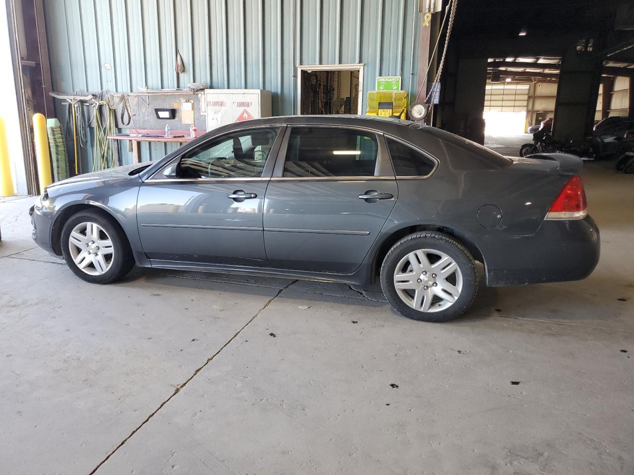 2011 Chevrolet Impala Lt - Image 2