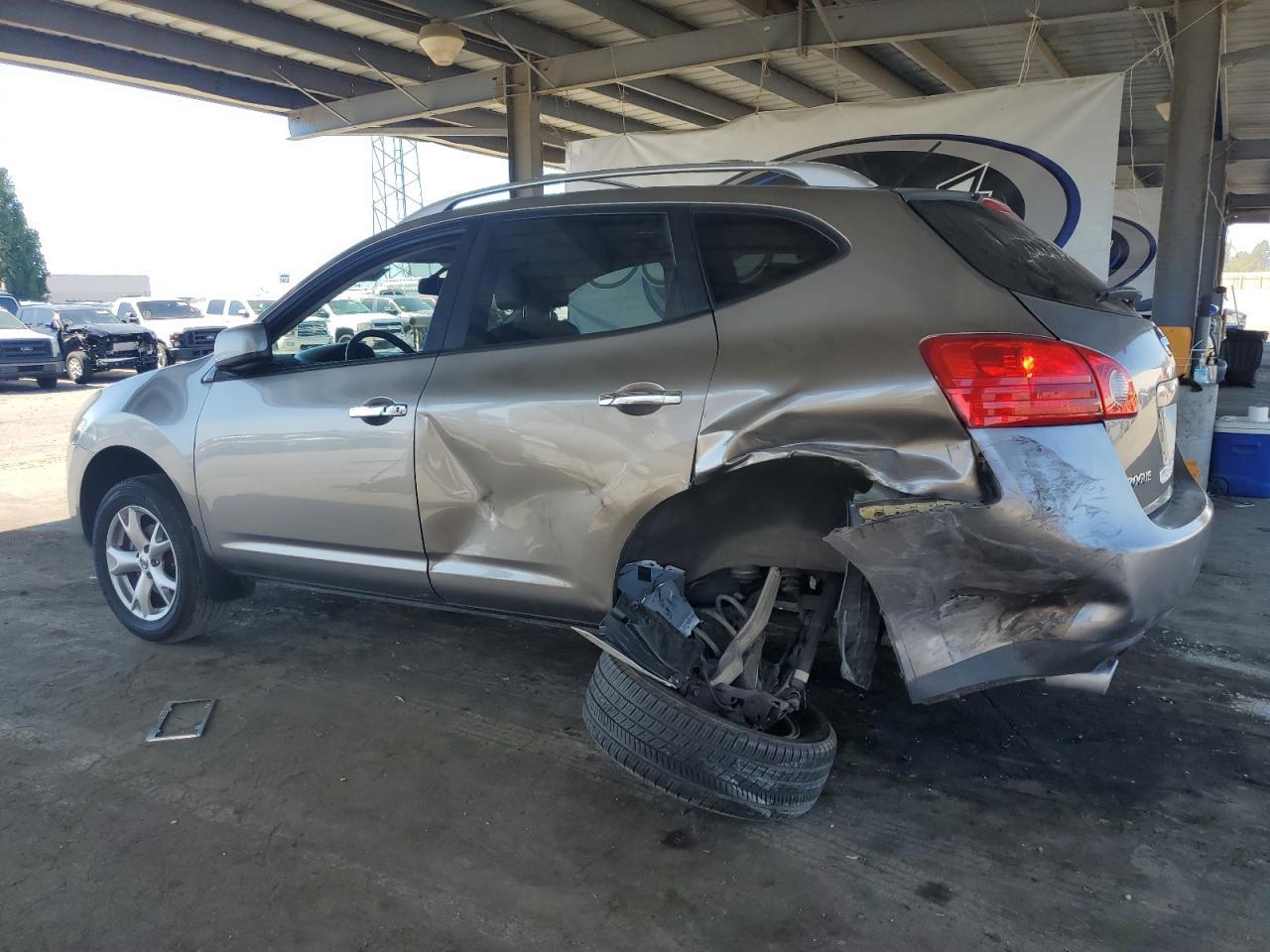 2010 Nissan Rogue S - Image 2