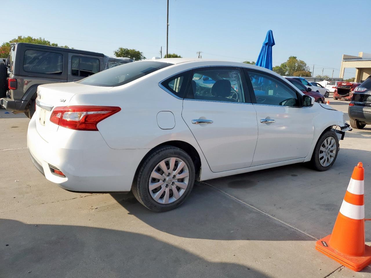 2018 Nissan Sentra S - Фото 3