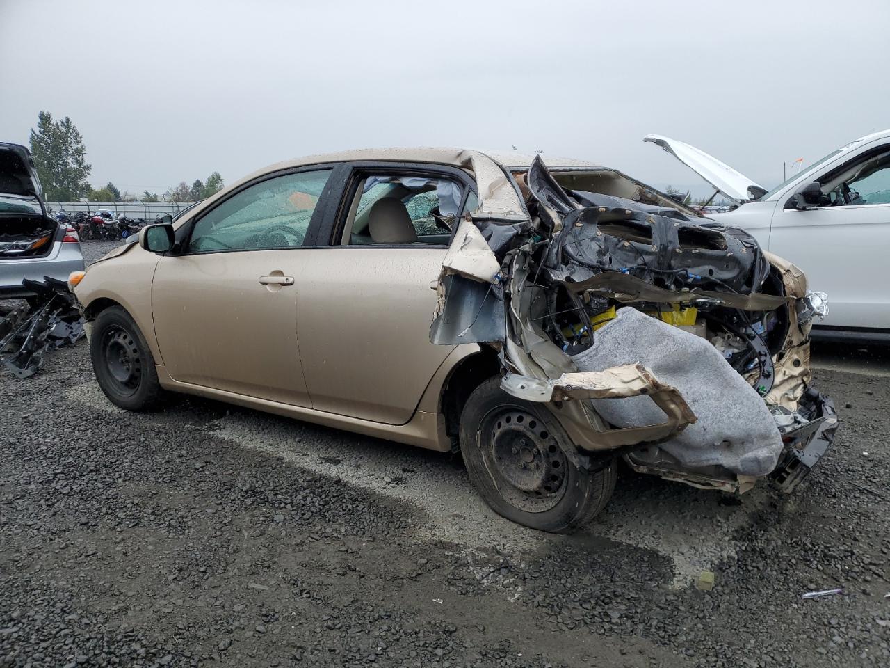 2011 Toyota Corolla Base - Фото 2