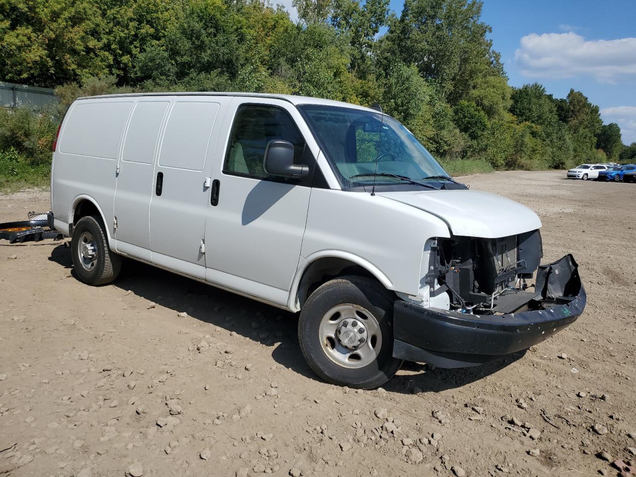2019 Chevrolet Express G2500 - Фото 4