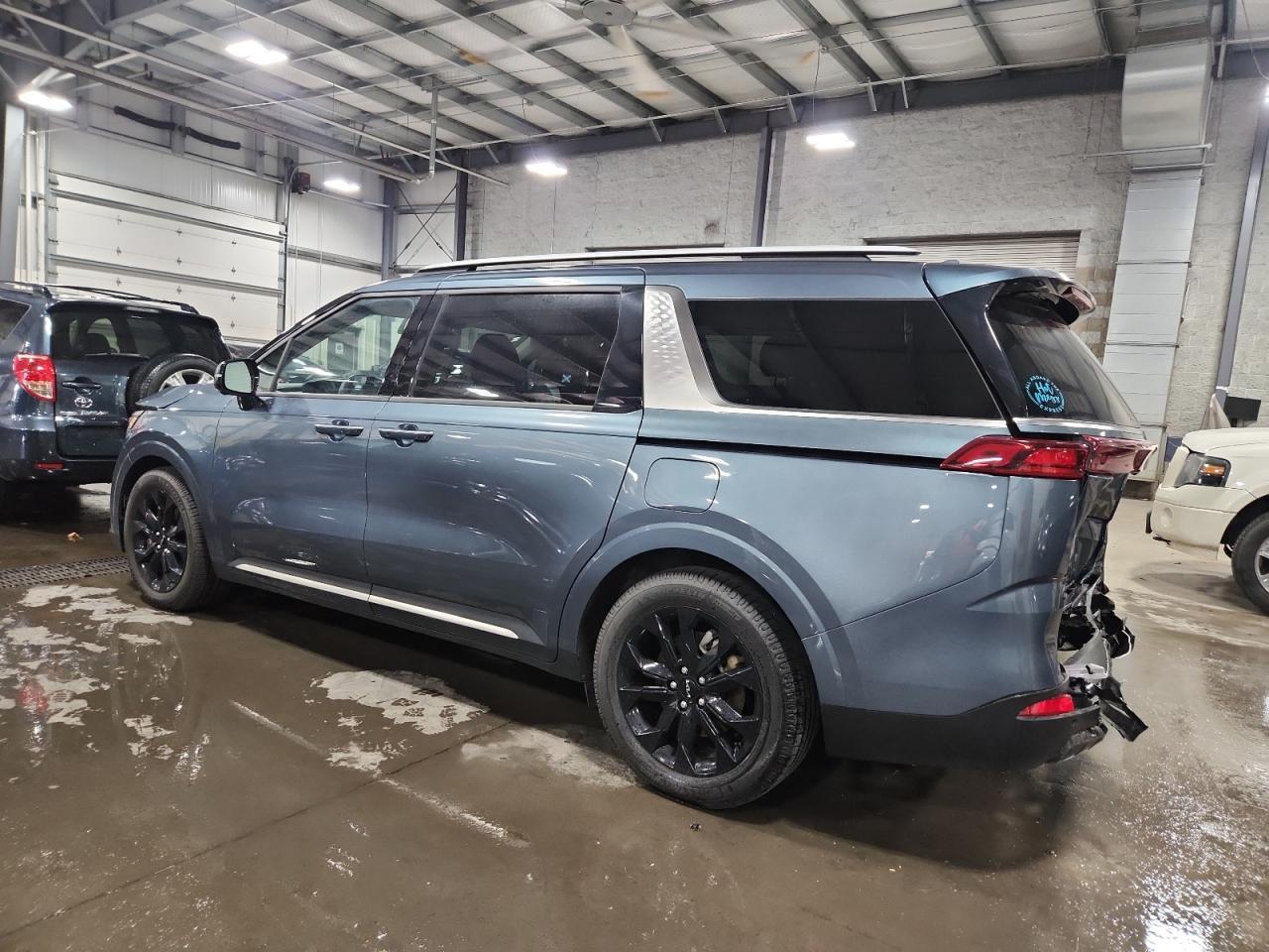 2023 Kia Carnival Sx - Фото 2