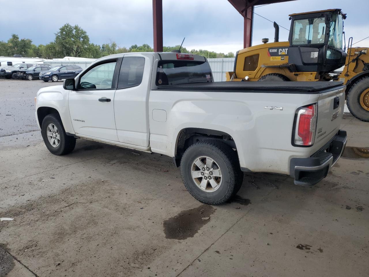 2015 GMC Canyon - Image 2